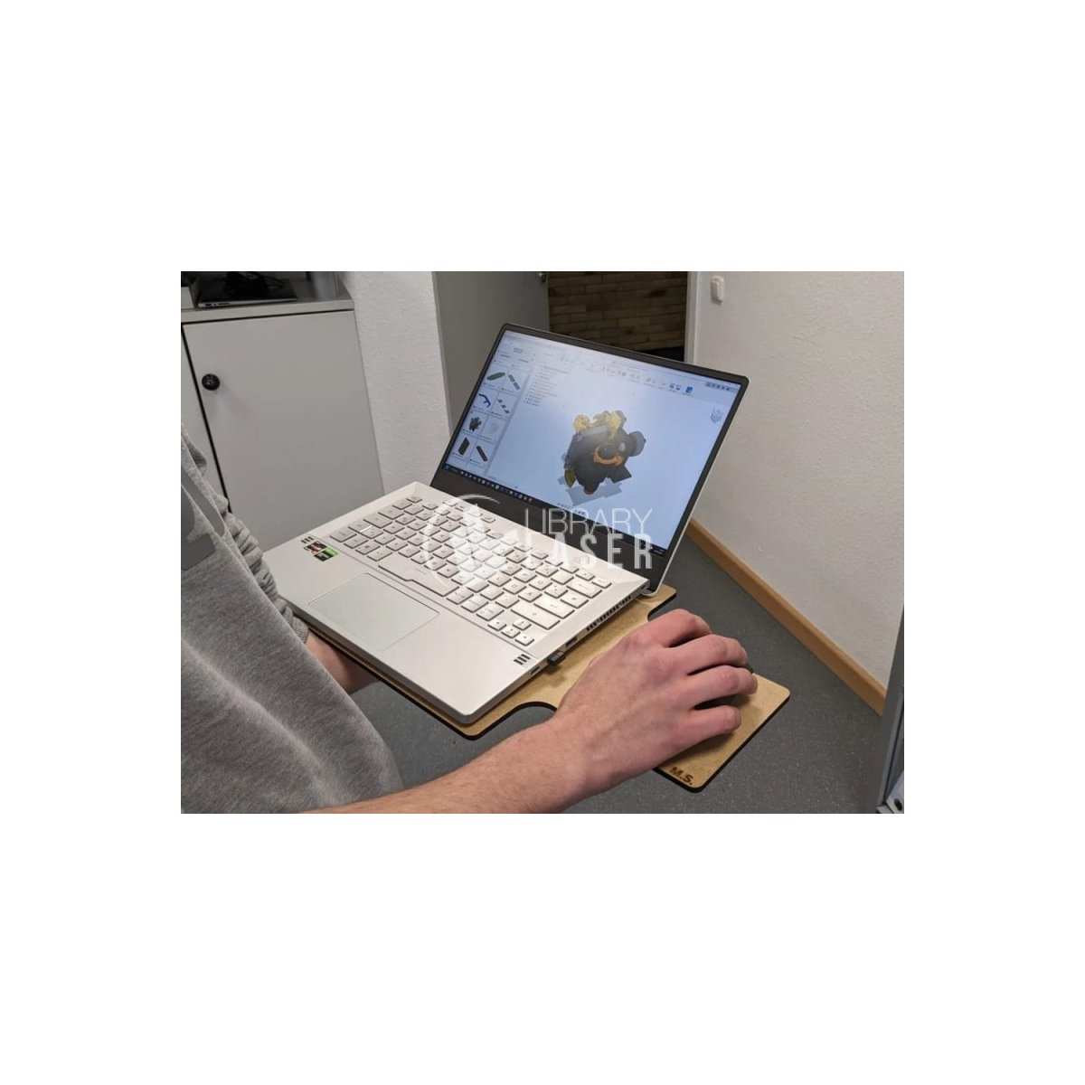 Laptop and notebook stand laser cut wood plan
