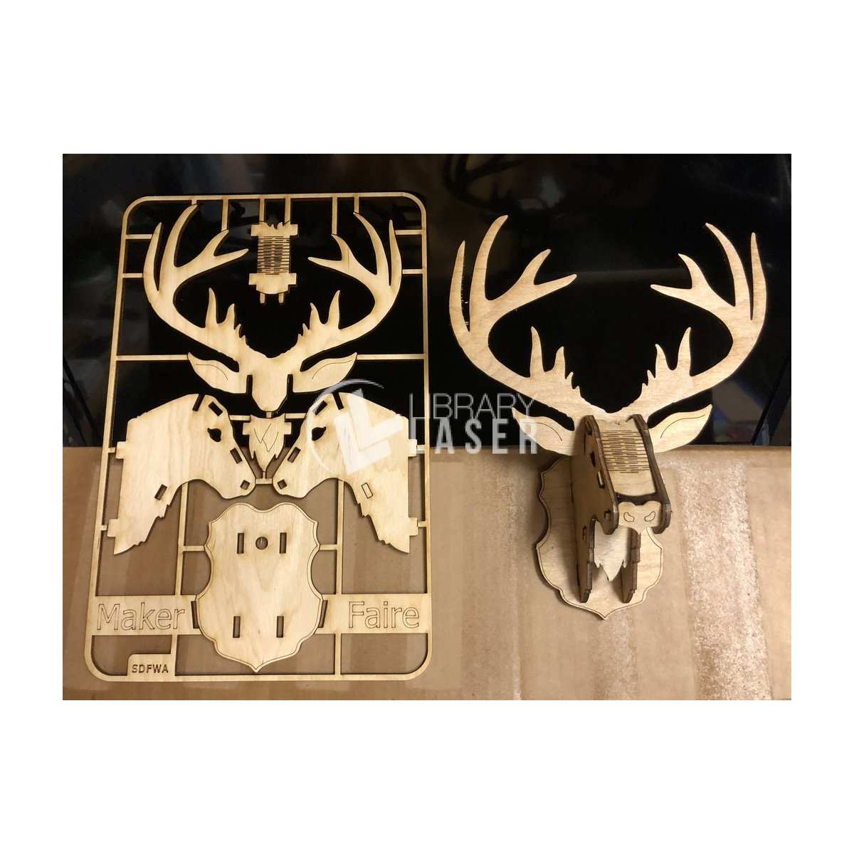 Build-Your-Own Christmas Reindeer Kit Card - Laser Cut Vector