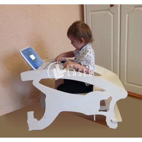 Diseño de silla,mecedora y escritorio para bebe